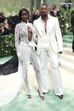 Adut AkechSexy in Adut Akech Stuns In Sexy Outfit At Met Gala In Nyc