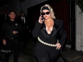 Bebe Rexha Sexy Seen Shows Off Her Big Boobs As She Attends At Cara Delevingne's Birthday Bash In Los Angeles
