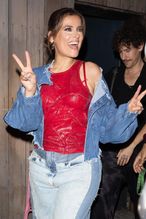  alt="Nelly Furtado Sexy in Nelly Furtado Sexy And Topless Photos Collection"