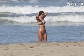 Martina Di MariaSexy in Martina Di Maria Flaunts Her Nude Boobs At The Beach In Sabaudia