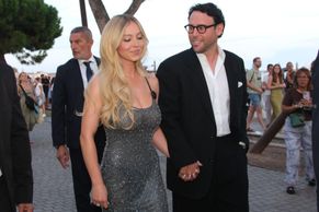  alt="Sydney Sweeney Sexy in Sydney Sweeney Sexy Flashes Her Hot Tits And Undies In A Glamorous Dress At Armani's Star-studded Party In Italy"