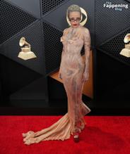 Doja CatSexy in Doja Cat's Daring Sexy Display At The 66th Annual Grammy Awards