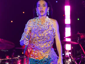  alt="Katy Perry Sexy in Katy Perry Sexy Rocks The Stage As She Performs At Mardi Gras Extravaganza In New Orleans"