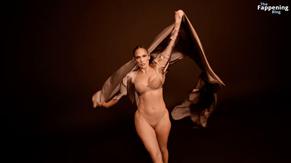 Jennifer LopezSexy in Jennifer Lopez Sexy Poses Her Gorgeous Curves And Body In Various Lingerie Photoshoots