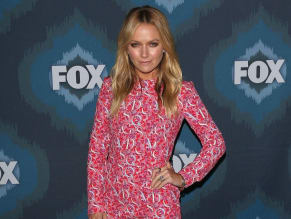 Becki Newton Sexy And Hot Photos Collection