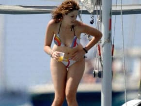 Delta Goodrem Sexy in Delta Goodrem Sexy And Topless Photos Collection