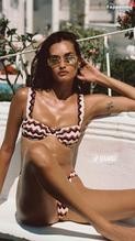 Gizele OliveiraSexy in Gizele Oliveira Sexy And Sizzling Poses Her Slutty Bikini Body In Various Photoshoots