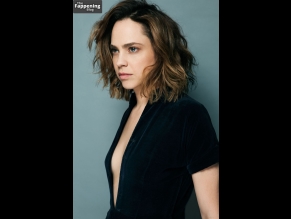 Fiona Dourif Sexy And Hot Photo