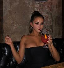 Selena Gomez Sexy in Selena Gomez Complex.Com Video