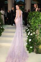 Phoebe DynevorSexy in Phoebe Dynevor The 2024 Met Gala, New York