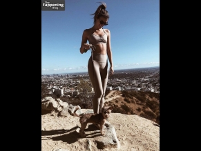 Laysla De Oliveira Sexy And Attractive Photos Collection