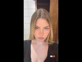 Evelyn Spinella Sexy and Hot Photos