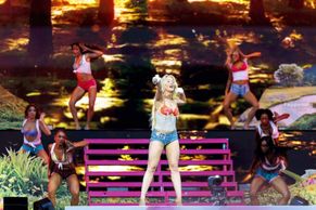 Zara Larsson Sexy And Sensual Performance At The Superbloom Festival Munich