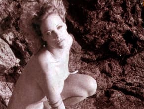 ALISONEASTWOODSEXYANDNUDEPHOTOSCOLLECTION - NUDE STORY