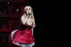 MCKENNAGRACEMOREOFHERPERFORMANCEATTHEJINGLEBALLALLACCESSLOUNGE - NUDE STORY