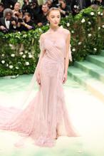 Phoebe DynevorSexy in Phoebe Dynevor The 2024 Met Gala, New York