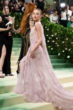 Phoebe DynevorSexy in Phoebe Dynevor The 2024 Met Gala, New York