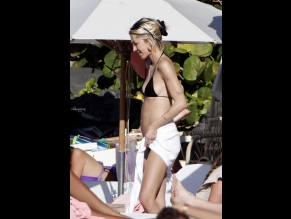  alt="Delilah Belle Hamlin Sexy in Delilah Belle Hamlin Sexy Spotted Showing Off Her Sizzling Bikini Body At St. Barts Beach In France"