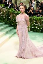 Phoebe DynevorSexy in Phoebe Dynevor The 2024 Met Gala, New York