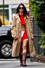 Emily RatajkowskiSexy in Emily Ratajkowski's Sexy Underboob Display In New York City