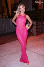 JOYCORRIGANSTUNSINSEXYPINKDRESSATSPORTSILLUSTRATEDSWIMSUITSHOWINMIAMIBEACH - NUDE STORY