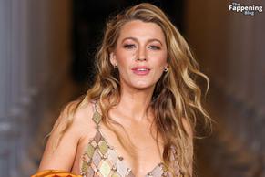 Blake Lively Sexy in Blake Lively Sexy Shines In A Sensual Dress At LACMA Art + Film Gala In Los Angeles