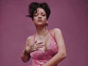 RIHANNASEXYPOSESHERSEDUCTIVECURVESINSAVAGEXFENTYPHOTOSHOOT - NUDE STORY