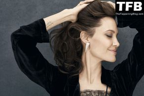  alt="Angelina Jolie Sexy in Angelina Jolie Nude And Sexy Photos Collection"