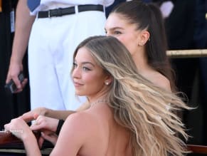 SYDNEYSWEENEYSEXYSEENFLAUNTINGINAHOTPINKGOWNINVENICE - NUDE STORY
