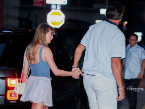 Taylor Swift Sexy Seen With Travis Kelce Flaunting Her Hot Legs Style As They Head To Torrisi For Dinner In NYC