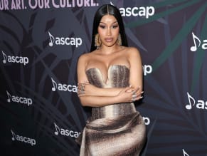 CARDIBSEXYSHOWSOFFHERBIGBOOBSATTHEASCAPAWARDSINBEVERLYHILLS - NUDE STORY