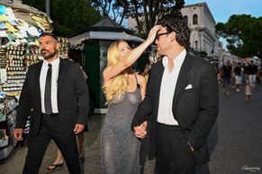  alt="Sydney Sweeney Sexy in Sydney Sweeney Sexy Flashes Her Hot Tits And Undies In A Glamorous Dress At Armani's Star-studded Party In Italy"