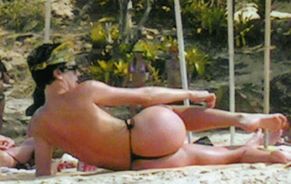  alt="Charlize Theron Sexy in Charlize Theron Nude In During The Summer"