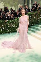 Phoebe DynevorSexy in Phoebe Dynevor The 2024 Met Gala, New York