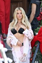  alt="Brooks Nader Sexy in Brooks Nader Spotted Sexy Flashing Her Hot Tit As She Models For A Victoria's Secret Christmas Campaign In Nyc"