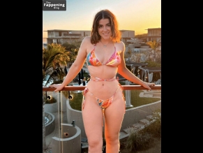 Cassandra Sanchez-Navarro Sexy And Sizzling Photos Collection