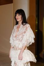  alt="Dakota Johnson Sexy in Dakota Johnson Sexy And Hot Photos Collection"
