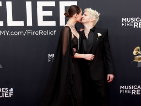 CHARLOTTELAWRENCESEXYFLASHESHERHOTUNDIESANDTITSATTHE67THANNUALGRAMMYAWARDSINLOSANGELES - NUDE STORY