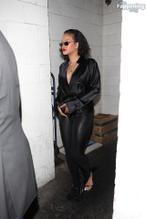 RIHANNASEXYSPOTTEDATWALLYSFORLATENIGHTDINNERINBEVERLYHILLS - NUDE STORY