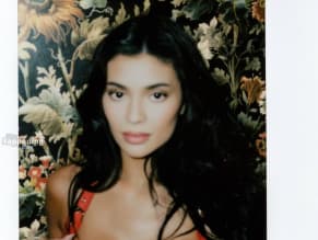 KYLIEJENNERSHOWSOFFHERHOTTITSINASPICYREDBRA - NUDE STORY
