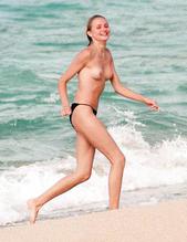 Cameron Diaz Sexy in Cameron Diaz Topless On South Beach Miami