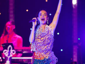  alt="Katy Perry Sexy in Katy Perry Sexy Rocks The Stage As She Performs At Mardi Gras Extravaganza In New Orleans"