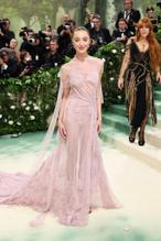 Phoebe DynevorSexy in Phoebe Dynevor The 2024 Met Gala, New York