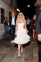 Sydney Sweeney Sexy Seen Flaunting Her Hot Cleavage As She Heads To Harry's Bar In Venice