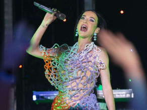  alt="Katy Perry Sexy in Katy Perry Sexy Rocks The Stage As She Performs At Mardi Gras Extravaganza In New Orleans"