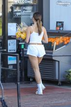 Addison RaeSexy in Addison Rae Sexy Photos Showing Off Her Beautiful Legs While Buying Flowers at Bristol Farms in Hollywood 