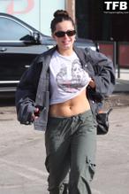 Addison RaeSexy in Addison Rae Sexy Seen Showing Off Her Toned Abs In West Hollywood 