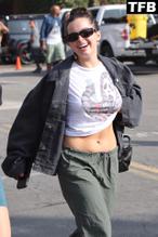 Addison RaeSexy in Addison Rae Sexy Seen Showing Off Her Toned Abs In West Hollywood 