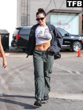 Addison RaeSexy in Addison Rae Sexy Seen Showing Off Her Toned Abs In West Hollywood 