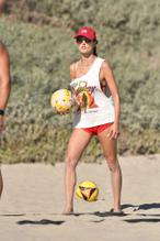 Alessandra AmbrosioSexy in Alessandra Ambrosio playing volleyball at the beach with her friends on Sunday 